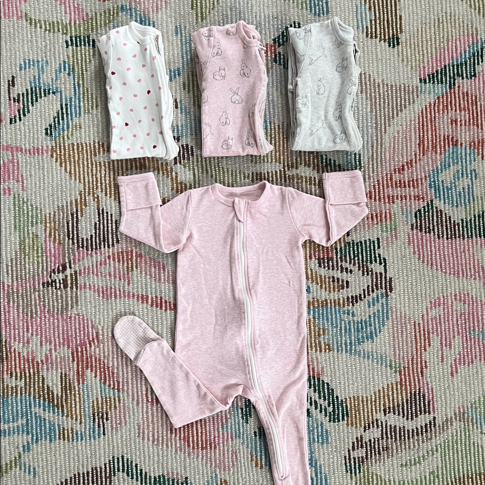 Set of Owlivia Footed Pajamas x4 12-18 months